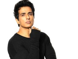 Sonu Sood and his team save 20-22 Covid-19 patients at ARAK hospital in Bengaluru in the middle of the night