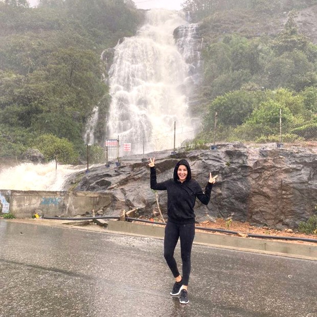 Sunny Leone enjoys Kerala's monsoon with her family while shooting for her upcoming Malayalam film Sunny Leone enjoys Kerala's monsoon with her family while shooting for her upcoming Malayalam film