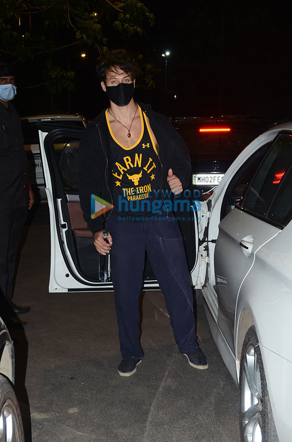 tiger shroff spotted at andheri 2