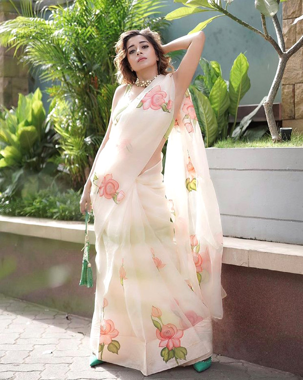Tina Datta makes us ditch summer outfits for floral organza saree