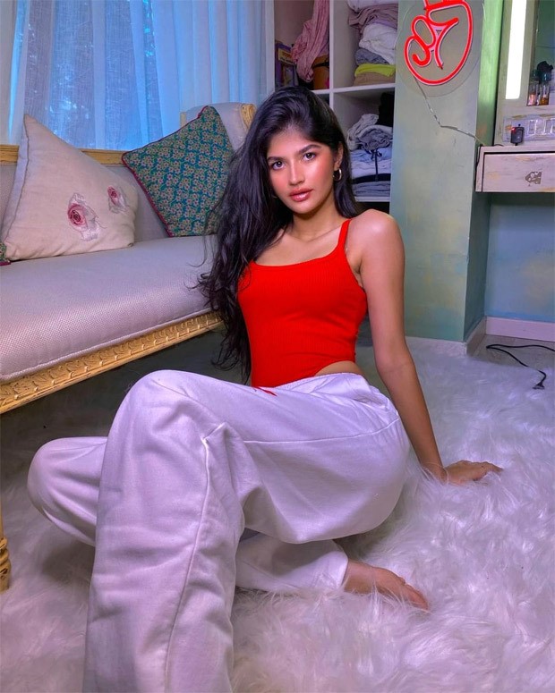 Varun Dhawan's niece Anjini Dhawan pairs fiery red bodysuit with sweatpants Varun Dhawan's niece Anjini Dhawan pairs fiery red bodysuit with sweatpants