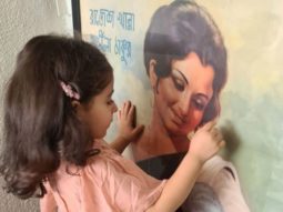 Picture of Inaaya Kemmu staring at grandmother Sharmila Tagore’s movie poster goes viral