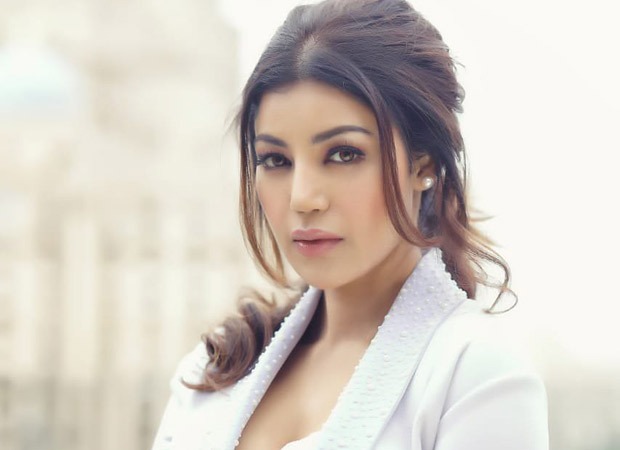 Actor-Influencer Debina Bonnerjee's unique initiative on social media aims to help everyone struggling in the fashion industry and beyond