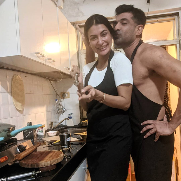 Eijaz Khan shares an adorable picture with girlfriend Pavitra Punia as they cook together