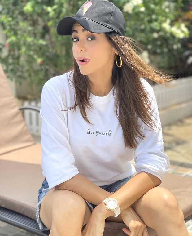 Kasautii Zindagii Kay 2 actress Aamna Sharif keeps it casual in white sweatshirt and denim shorts