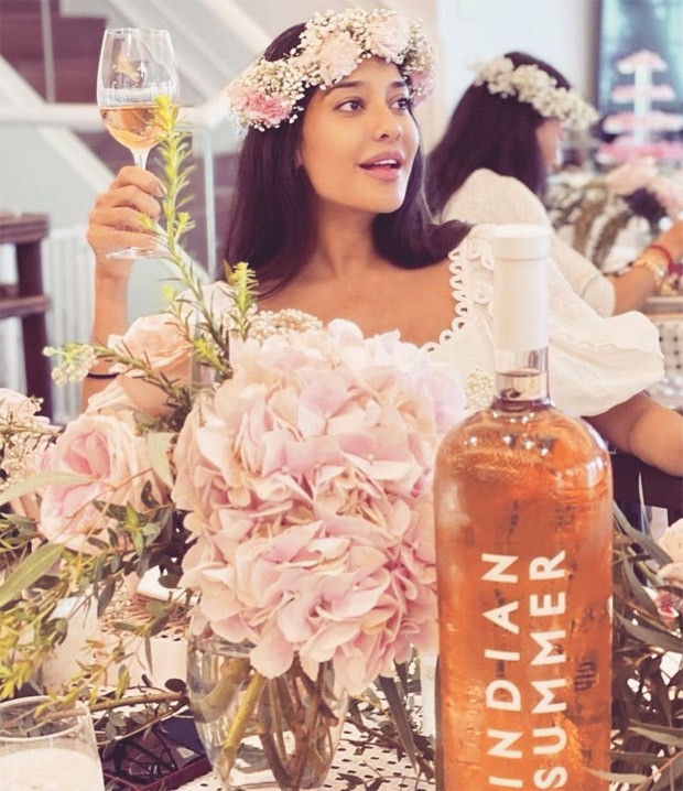 Lisa Haydon looks gorgeous in white mini dress during her baby shower with her friends