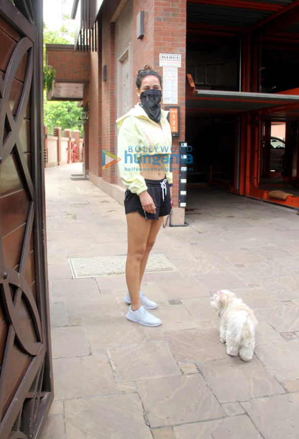 Photos: Aisha Sharma snapped in Bandra