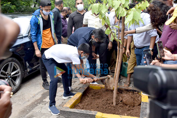 photos ajay devgn and yug devgn snapped attending a tree plantation drive in juhu 2