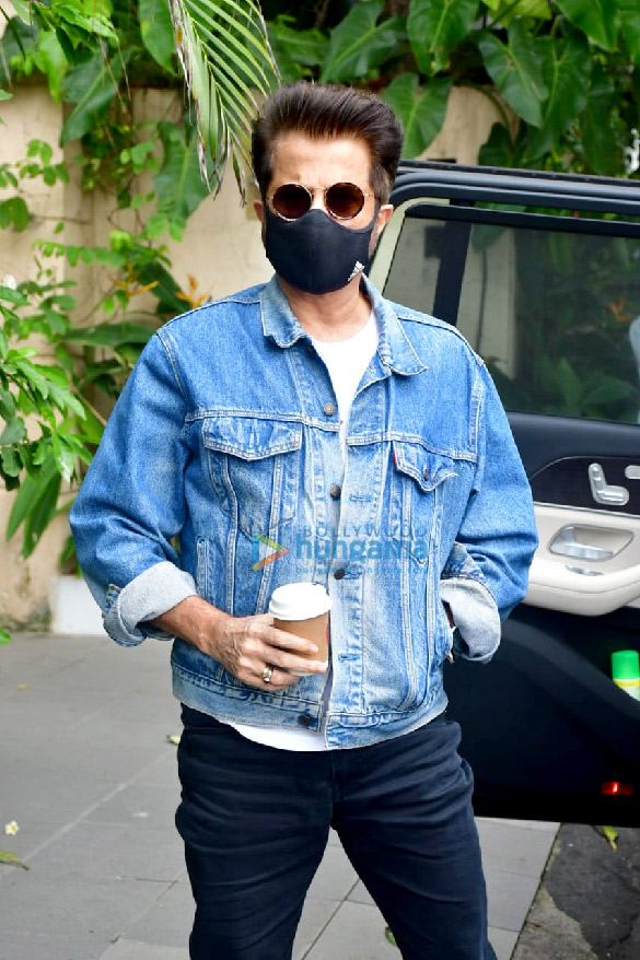 photos anil kapoor spotted at a clinic in bandra 2