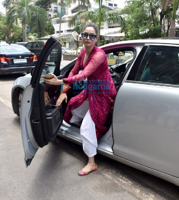 photos ankita lokhande snapped at kamal jains office in juhu 5