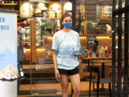 Photos: Daisy Shah spotted in Bandra