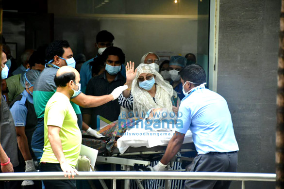 photos dilip kumar gets discharged from the hospital 2