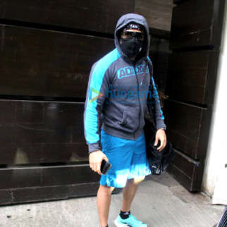 Photos: Emraan Hashmi spotted at the gym in Bandra