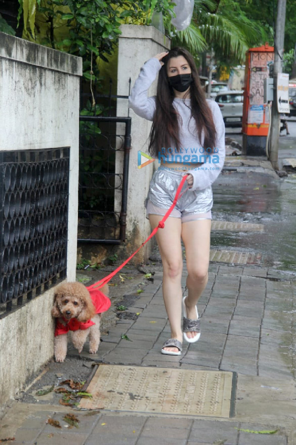photos giorgia andriani spotted in bandra 4 3