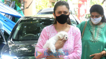 Photos: Hansika Motwani spotted outside a pet clinic in Khar