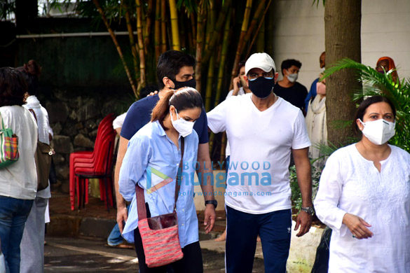 photos huma qureshi apurva agnihotri ashish chowdhry and others snapped at mandira bedis husband raj kaushals funeral in bandra 9