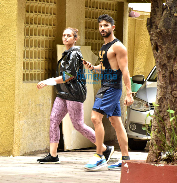 Photos: Huma Qureshi snapped in Juhu