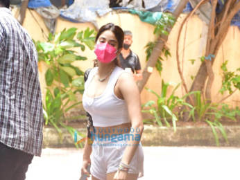 Photos: Janhvi Kapoor and Pooja Hegde spotted at pilates studio