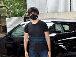Photos: Kartik Aaryan snapped at Rohit Dhawan’s office in Juhu