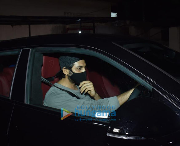 photos kartik aaryan snapped in andheri 3 2