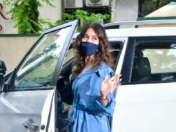Photos: Kriti Kharbanda spotted outside a salon in Bandra
