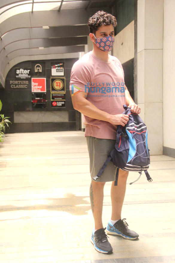 photos kunal kemmu spotted at the gym in khar 4