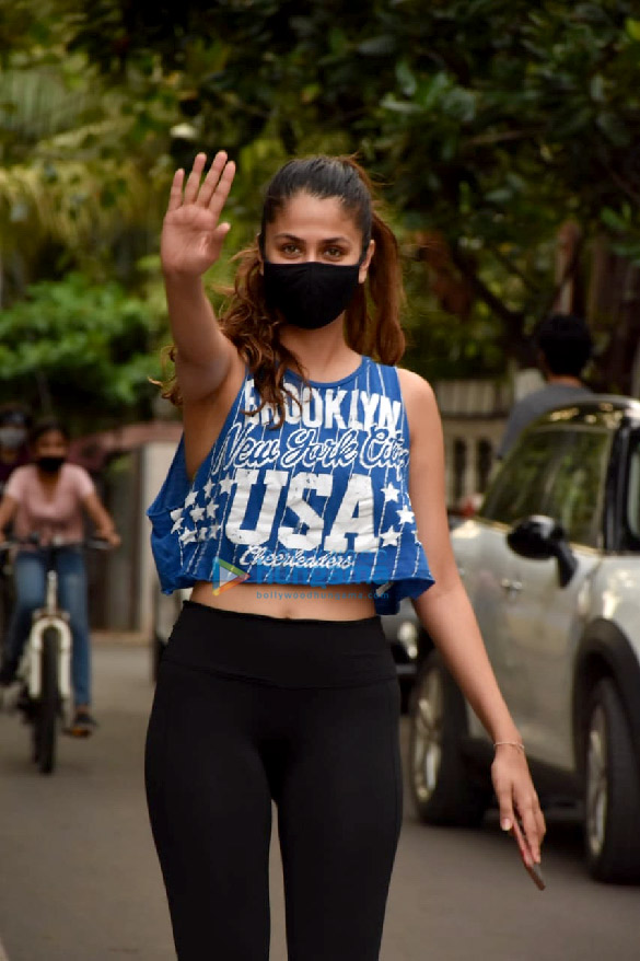 photos malvika raaj snapped in juhu 1