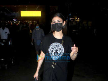 Photos: Mouni Roy snapped at the airport Photos: Mouni Roy snapped at the airport