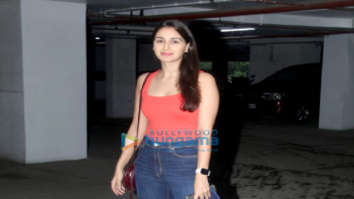 Photos: Nikita Dutta snapped at Pali Hill in Bandra