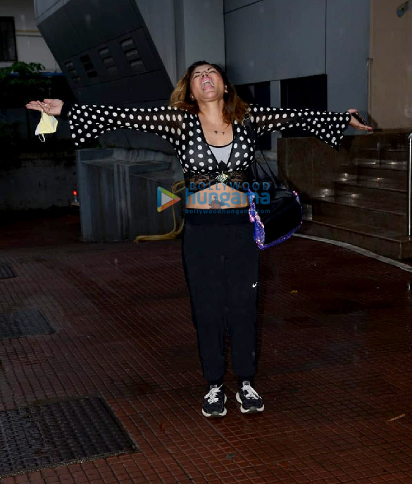 photos rakhi sawant snapped at a dance class 4