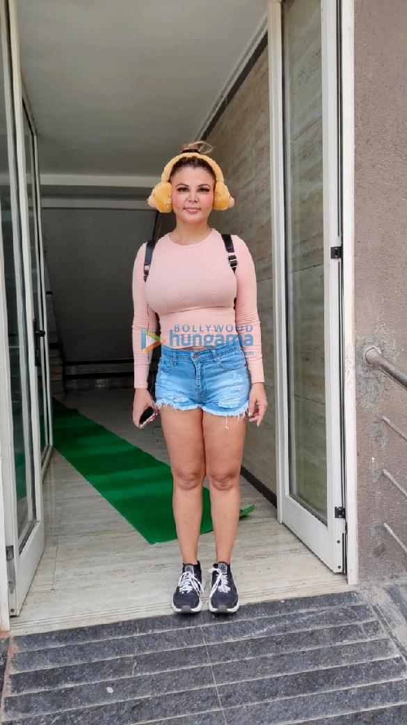 photos rakhi sawant snapped at the gym 4 5
