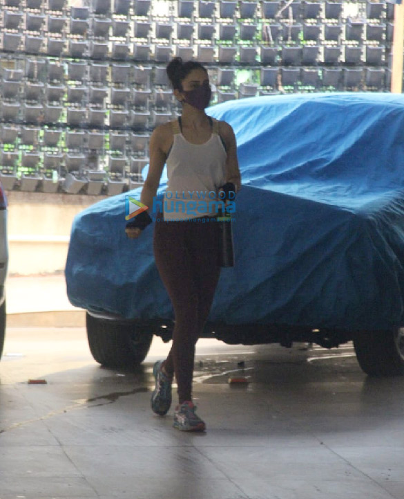 photos rakul preet singh spotted in bandra 1 9