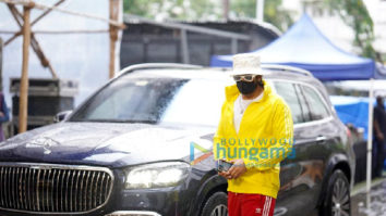 Photos: Ranveer Singh snapped on the sets of a shoot