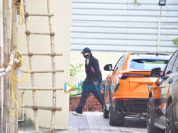 Photos: Ranveer Singh spotted in Bandra in his new car