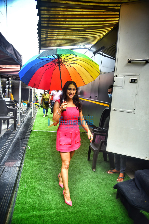 photos sara ali khan snapped in borivali 3