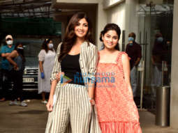 Photos: Shilpa Shetty and Shamita Shetty snapped at a dubbing studio in Juhu