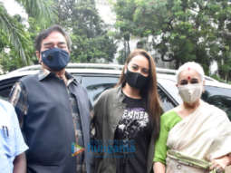 Photos: Sonakshi Sinha, Shatrughan Sinha and Poonam Sinha snapped during tree plantation in Juhu
