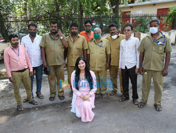 photos sonu nigam niharica raizada snapped at bmcs be a tree parent mega vriksha campaign 6