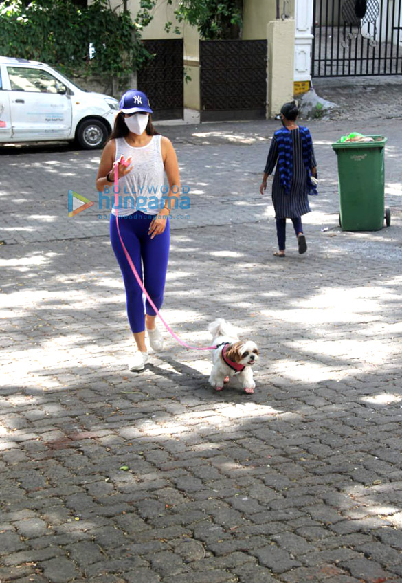 photos sophie choudry snapped with her pet in bandra 2