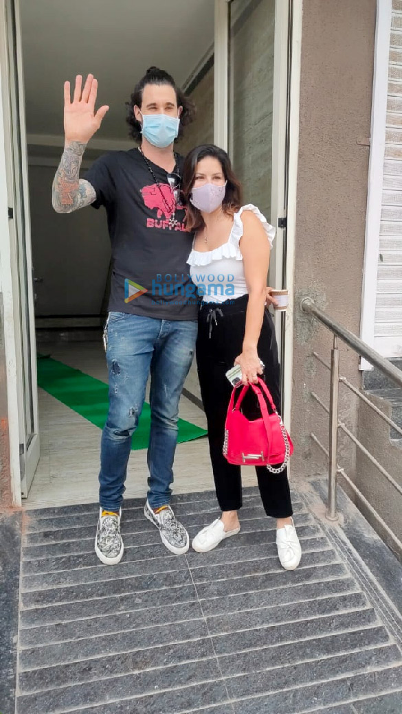 photos sunny leone and daniel weber snapped in andheri 2