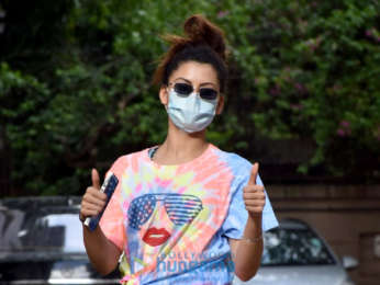 Photos: Urvashi Rautela snapped in Juhu