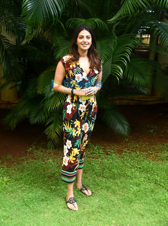 photos varun sharma anushka ranjan satish kaushik and others snapped at vaccination drive campaign 6
