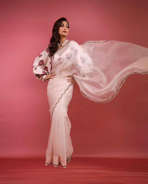 Shilpa Shetty rocks a white organza saree with aplomb; pairs with prose pattern balloon sleeve blouse