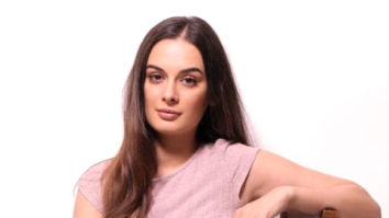 Celeb Photos Of Evelyn Sharma