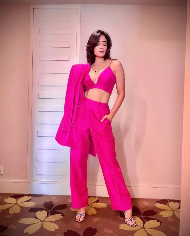 Khatron Ke Khiladi 11: Shweta Tiwari stuns in monotone pantsuit; dons hot pink bralette with a trouser and blazer