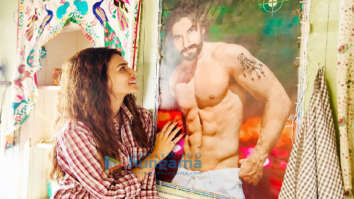 Movie Stills from the movie Mimi