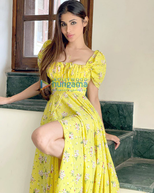 mouni roy 2 21