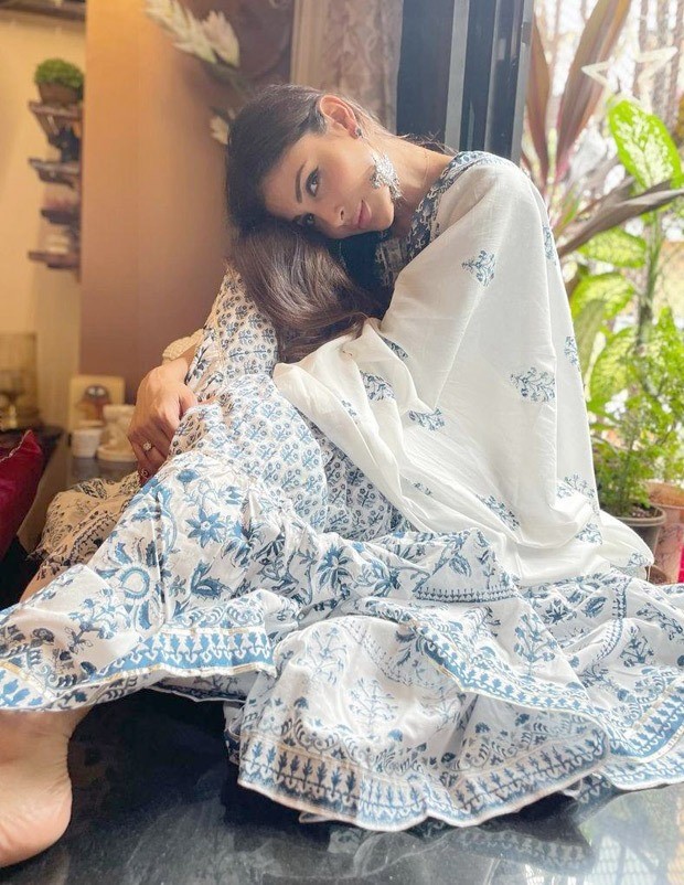 Mouni Roy looks elegant as ever in block printed blue and white sharara worth Rs. 7,850