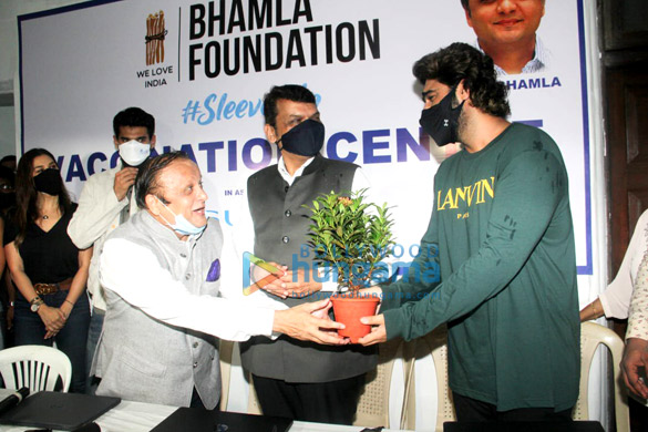 photos aahana kumra arjun kapoor aditya roy kapur among others snapped at bhamla foundations vaccination drive in bandra 2