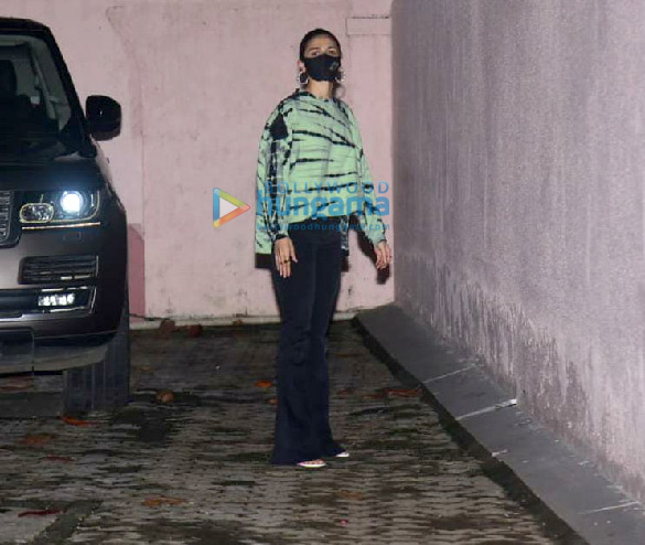 photos alia bhatt snapped at sanjay leela bhansalis office in juhu 1 4